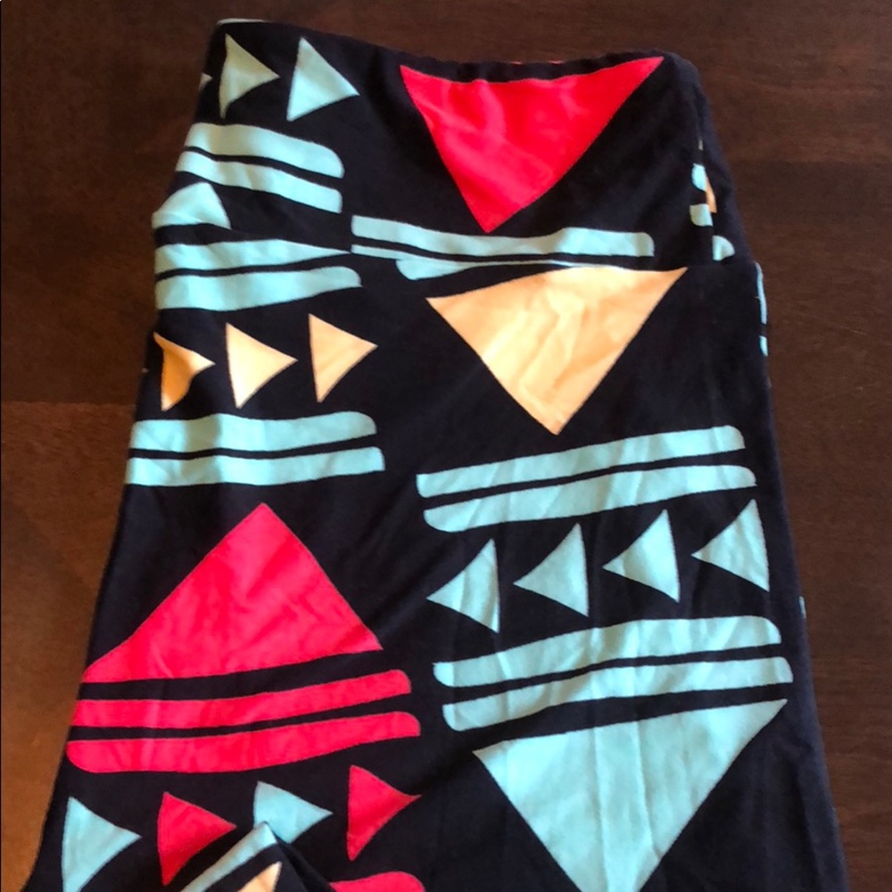 LulaRoe Tall & Curvy leggings